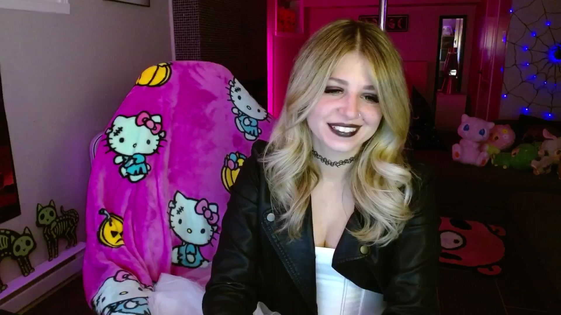 Gallery image thumbnail from Serafina's myfreecams stream on, 10/02/2025, 03:42 image 20 of 20
