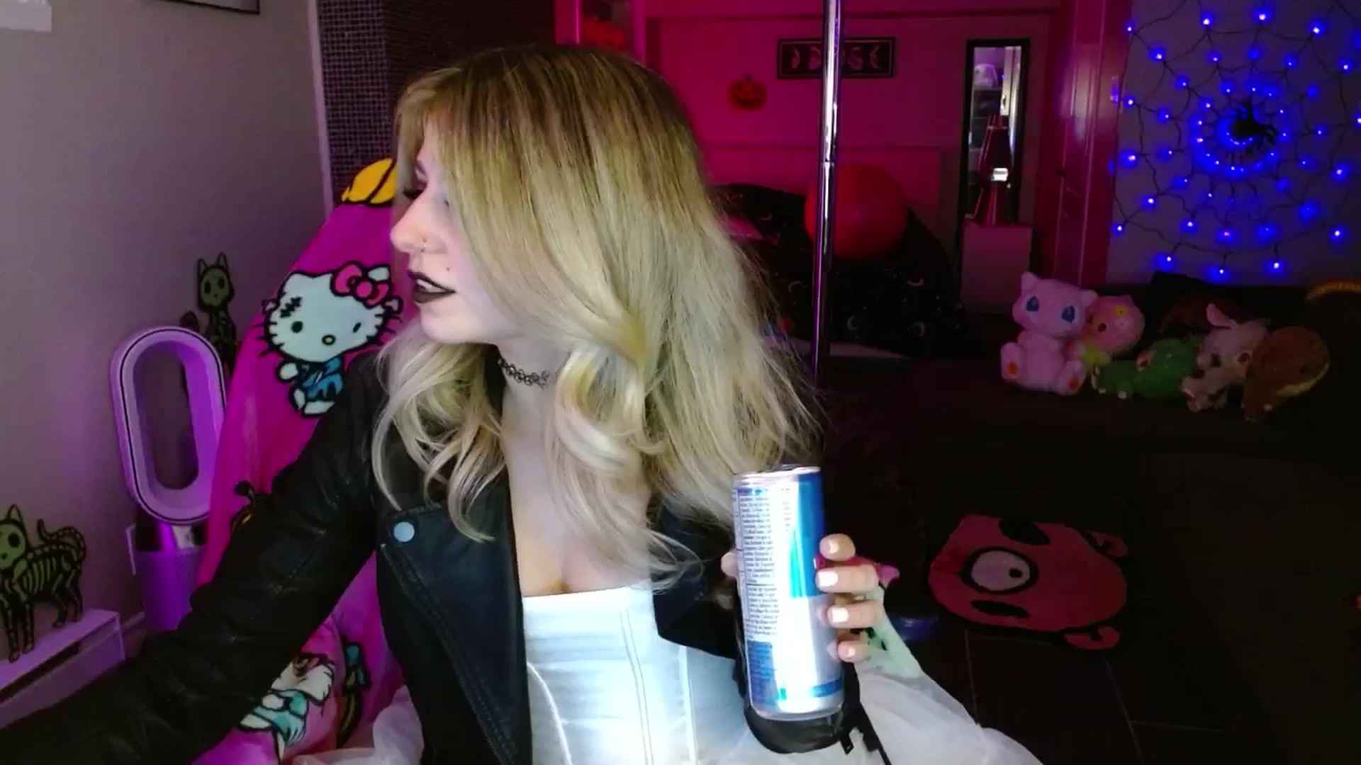 Gallery image thumbnail from Serafina's myfreecams stream on, 10/02/2025, 03:42 image 1 of 20