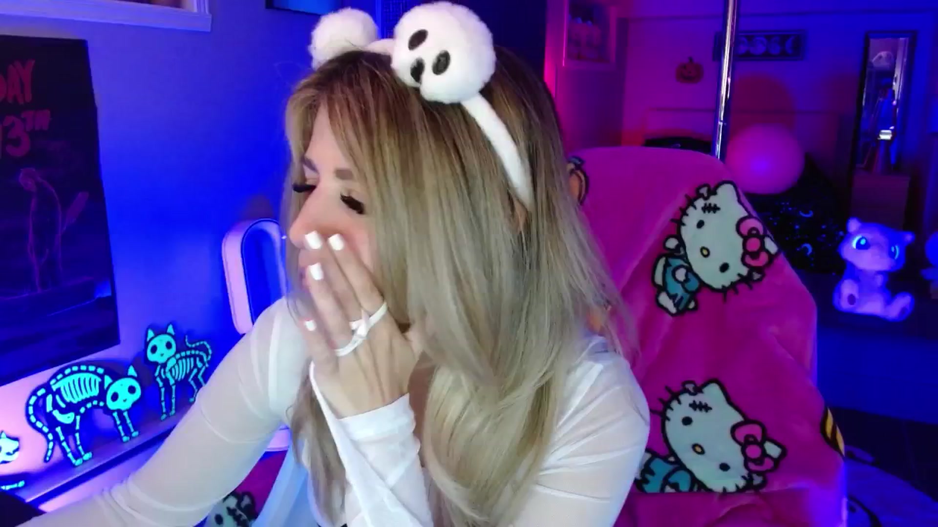 Gallery image thumbnail from Serafina's myfreecams stream on, 10/04/2025, 04:52 image 12 of 20