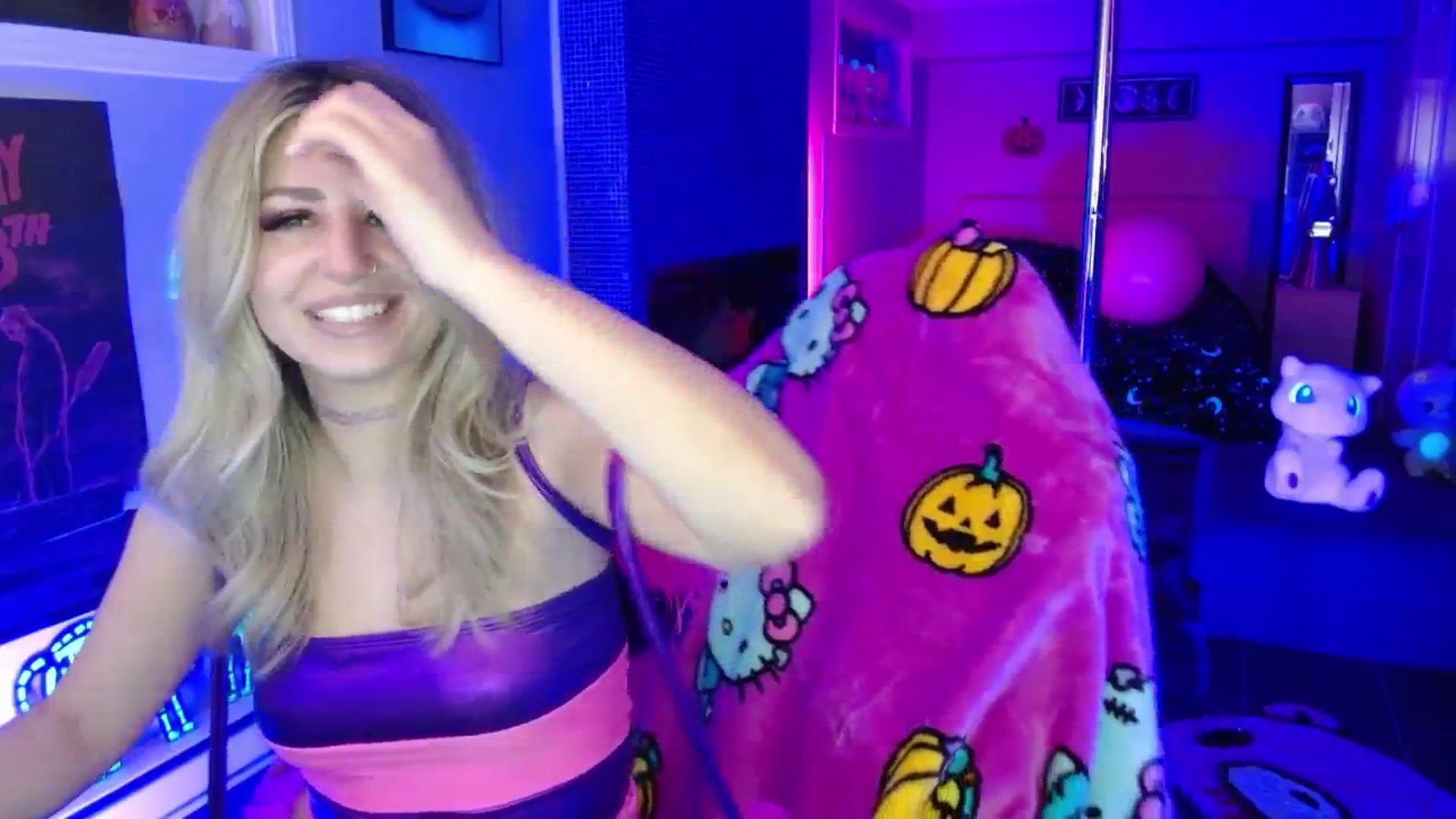 Gallery image thumbnail from Serafina's myfreecams stream on, 10/05/2025, 05:39 image 18 of 20
