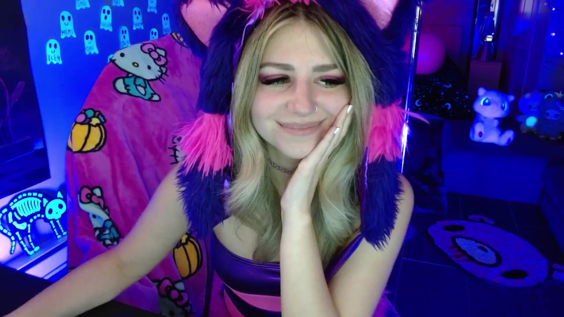Gallery image thumbnail from Serafina's myfreecams stream on, 10/05/2025, 05:39 image 8 of 20