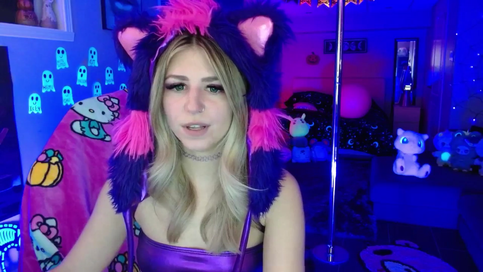 Gallery image thumbnail from Serafina's myfreecams stream on, 10/05/2025, 05:39 image 6 of 20