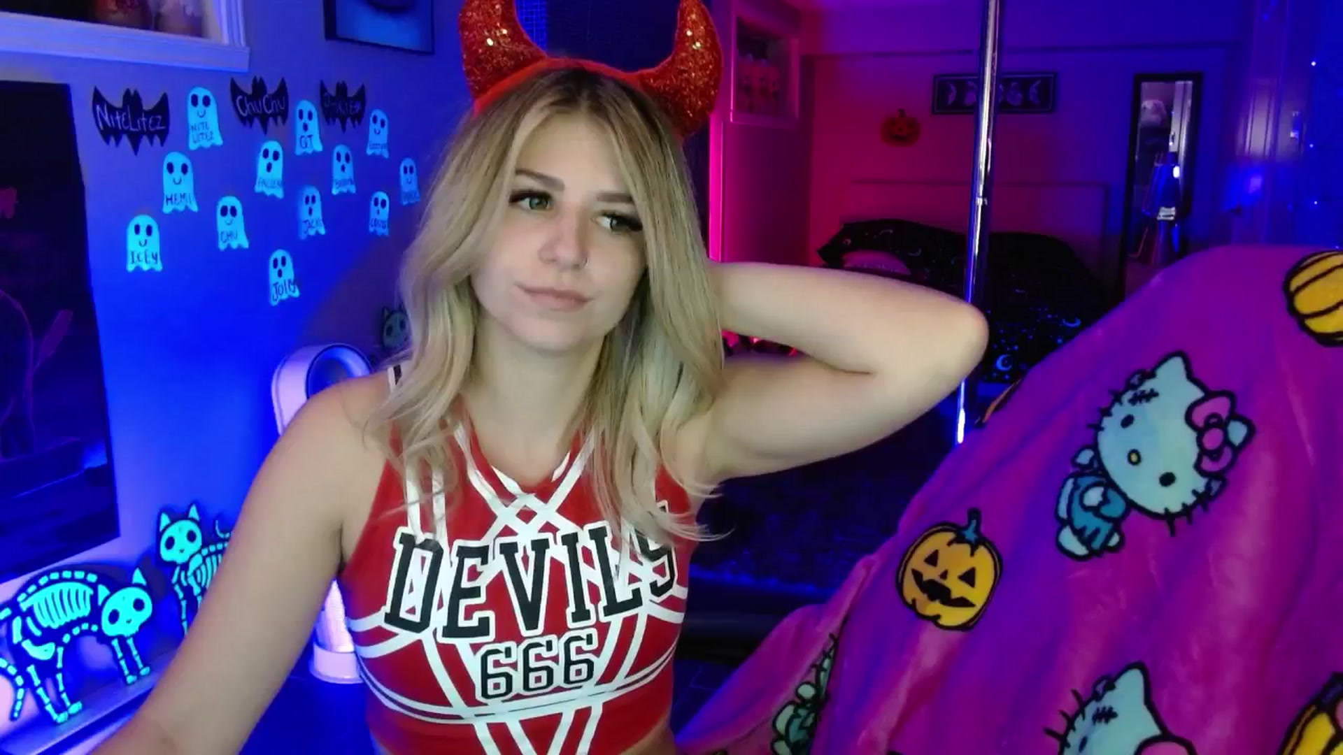 Gallery image thumbnail from Serafina's myfreecams stream on, 10/06/2025, 05:58 image 19 of 20