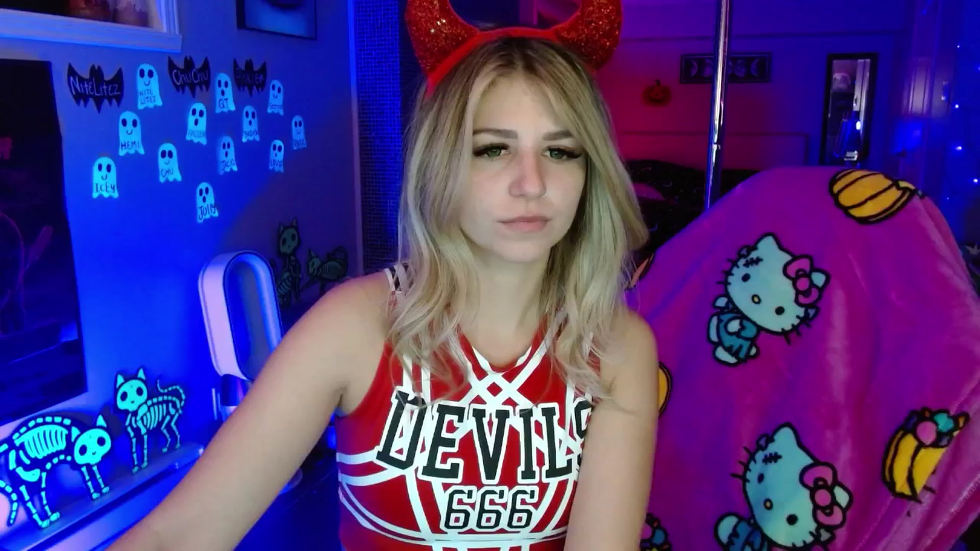 Gallery image thumbnail from Serafina's myfreecams stream on, 10/06/2025, 05:58 image 16 of 20