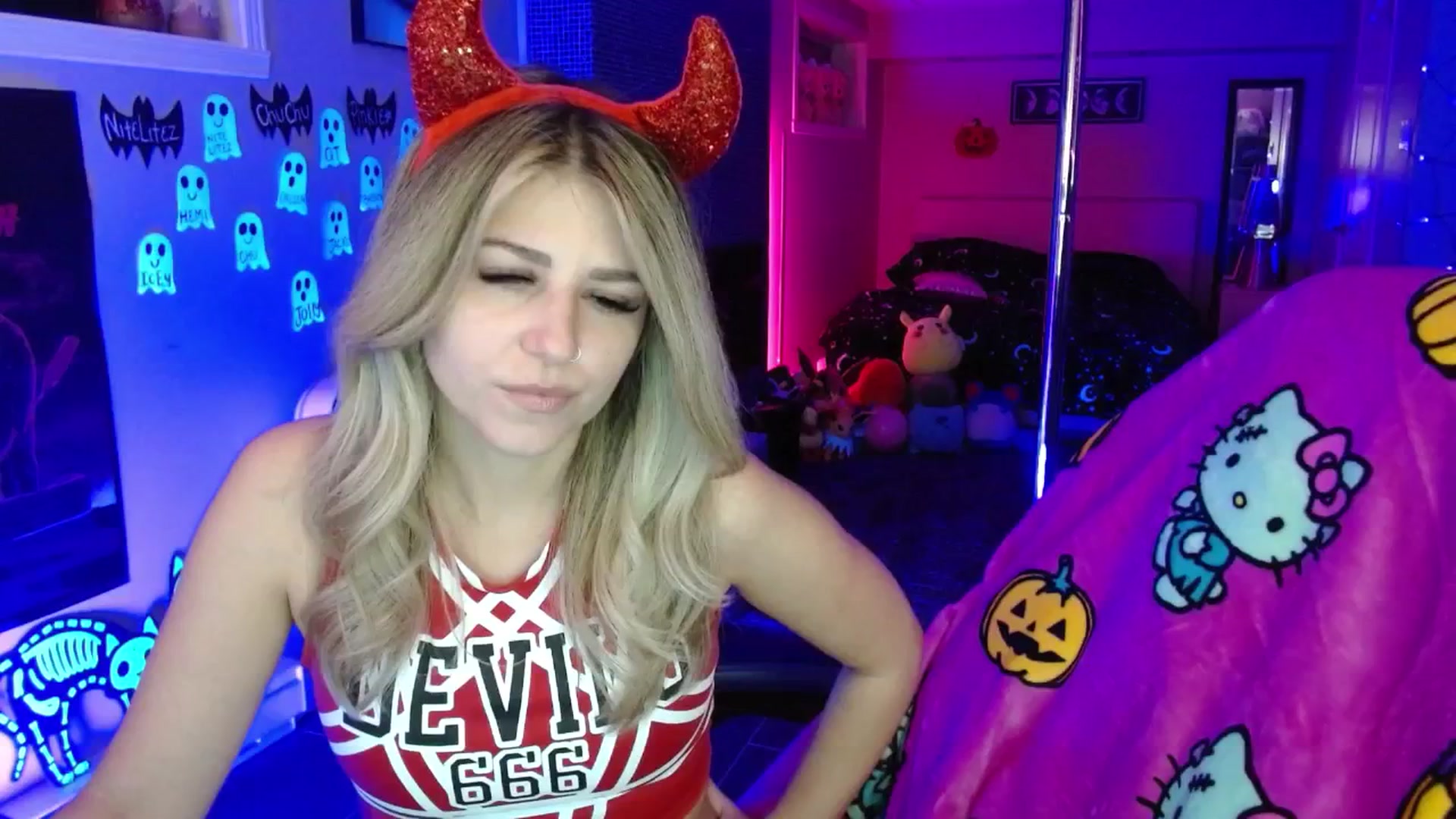 Gallery image thumbnail from Serafina's myfreecams stream on, 10/06/2025, 05:58 image 20 of 20