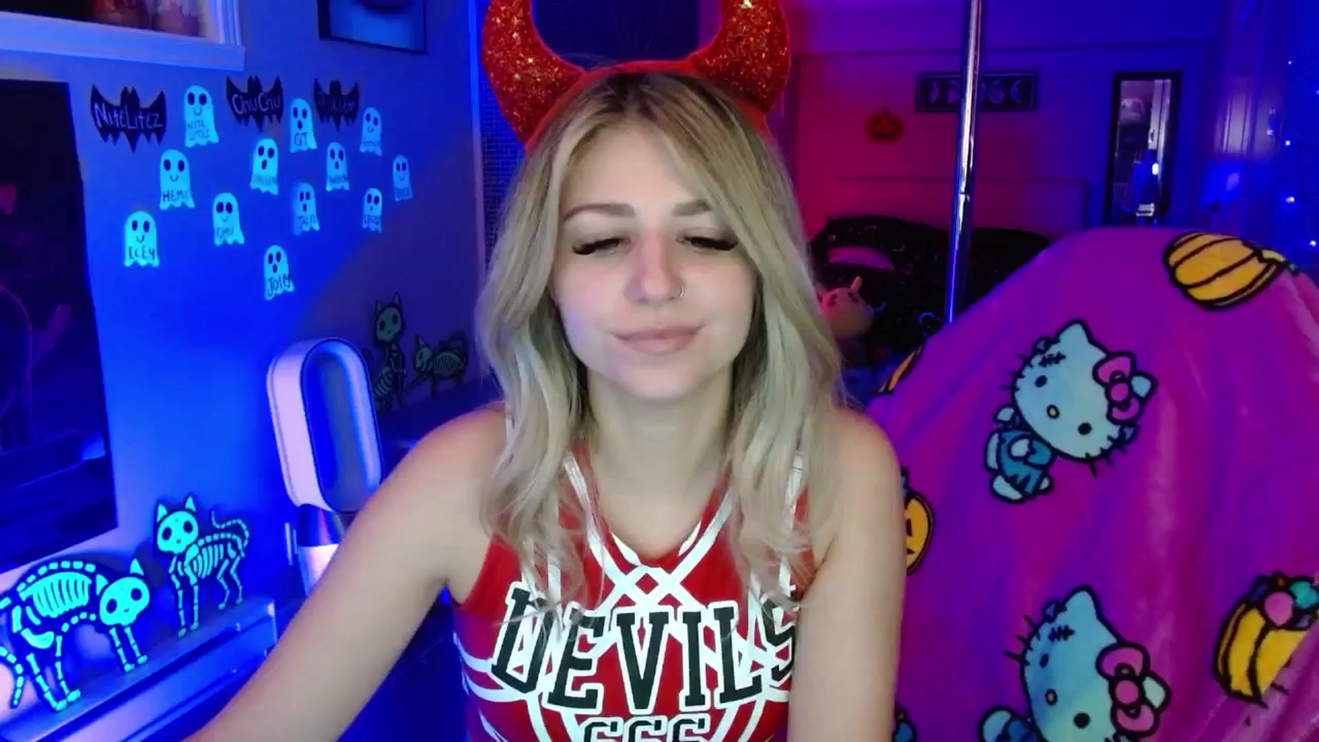 Gallery image thumbnail from Serafina's myfreecams stream on, 10/06/2025, 05:58 image 17 of 20