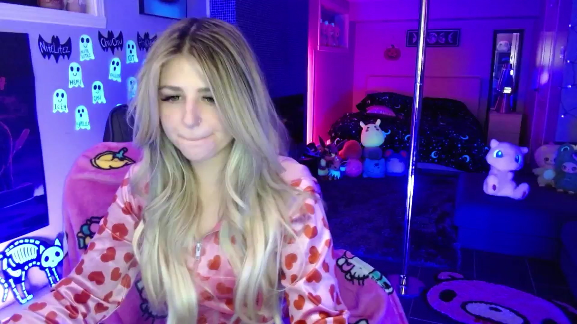 Gallery image thumbnail from Serafina's myfreecams stream on, 10/08/2025, 04:47 image 11 of 20