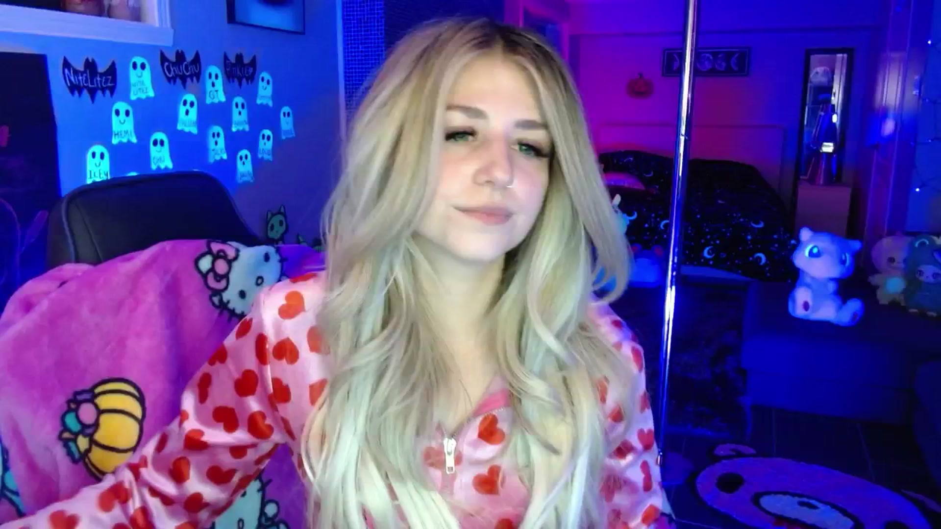 Gallery image thumbnail from Serafina's myfreecams stream on, 10/08/2025, 04:47 image 9 of 20