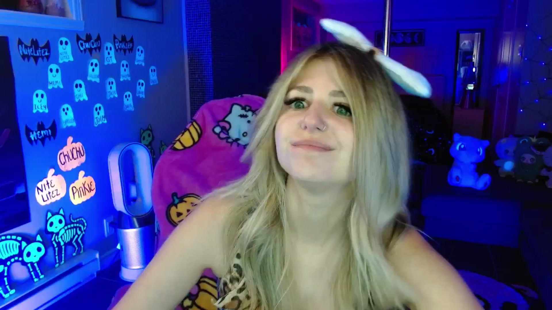 Gallery image thumbnail from Serafina's myfreecams stream on, 10/09/2025, 03:50 image 20 of 20