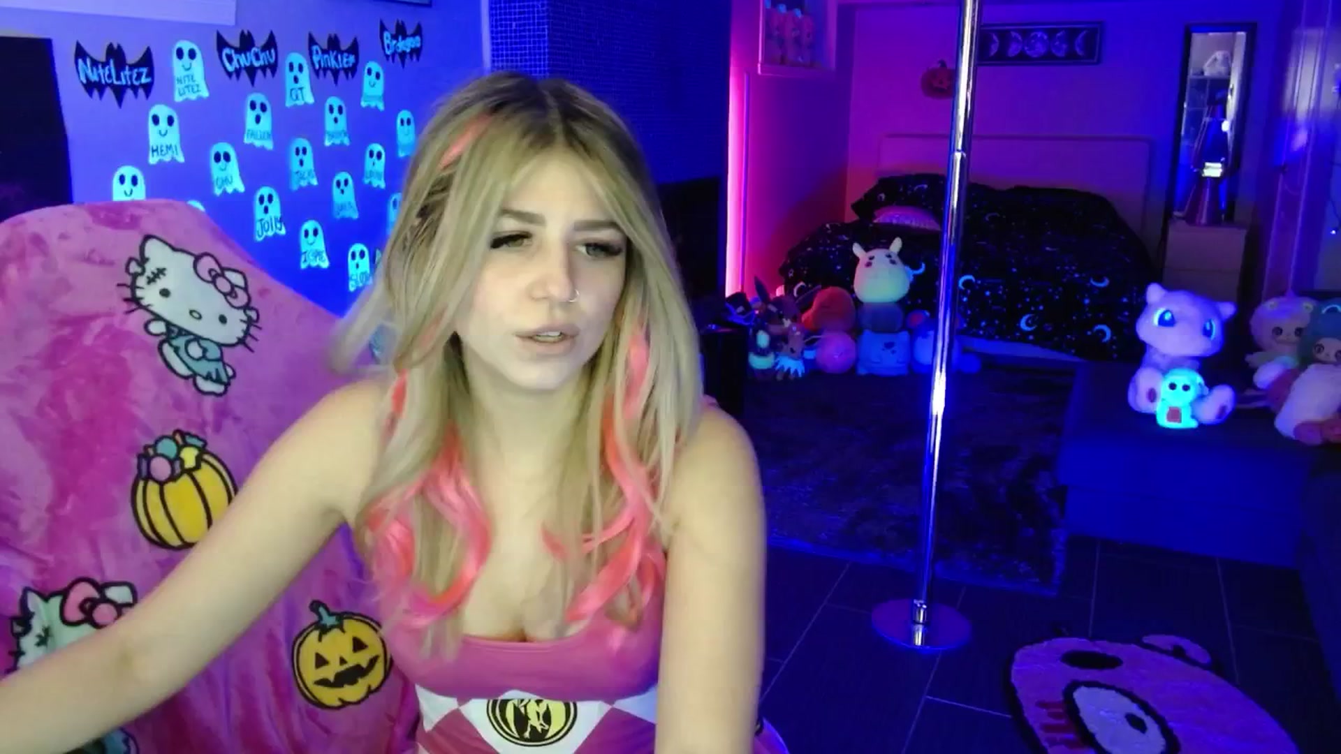 Gallery image thumbnail from Serafina's myfreecams stream on, 10/12/2025, 04:31 image 13 of 20