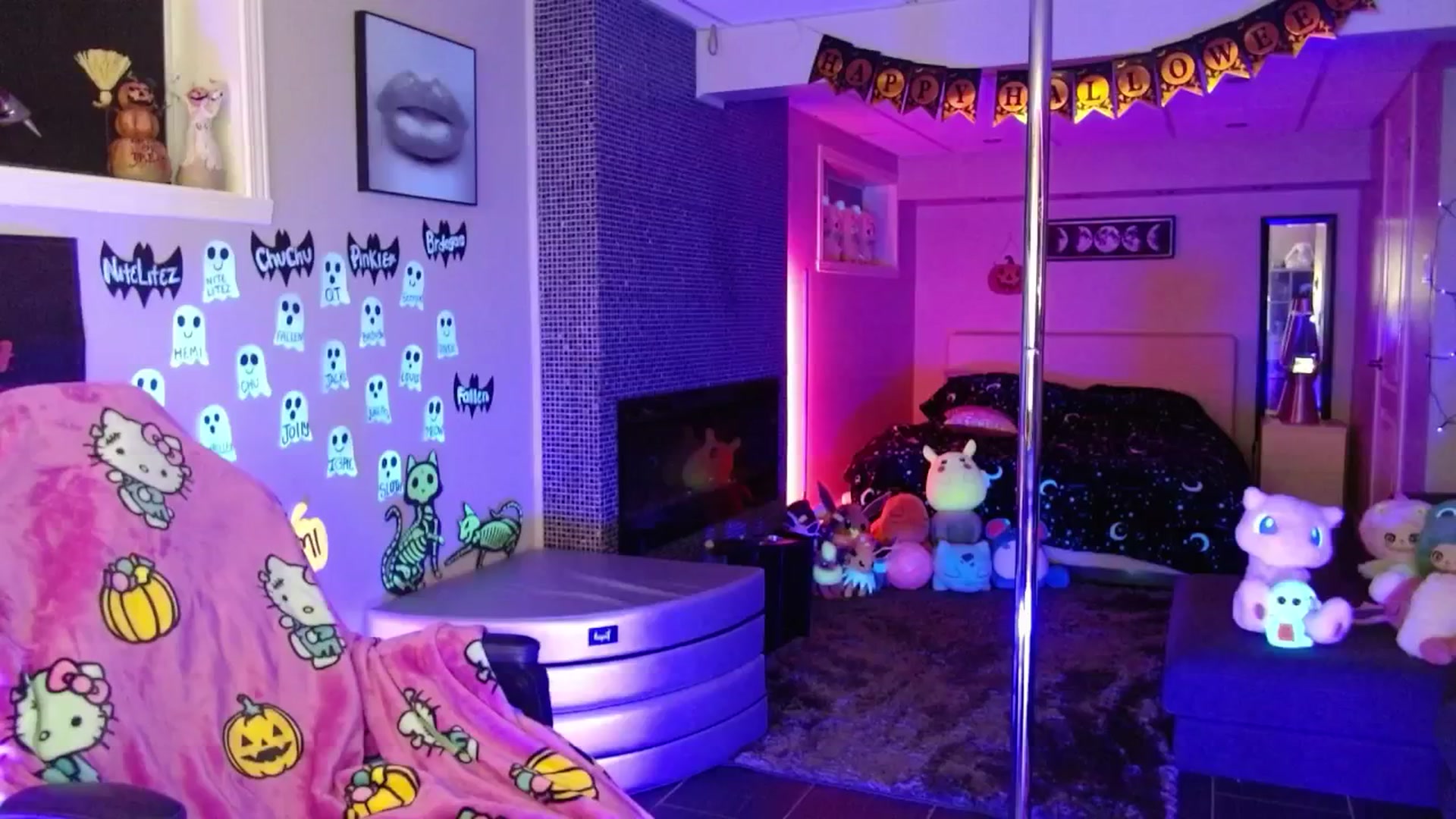Gallery image thumbnail from Serafina's myfreecams stream on, 10/12/2025, 04:31 image 18 of 20