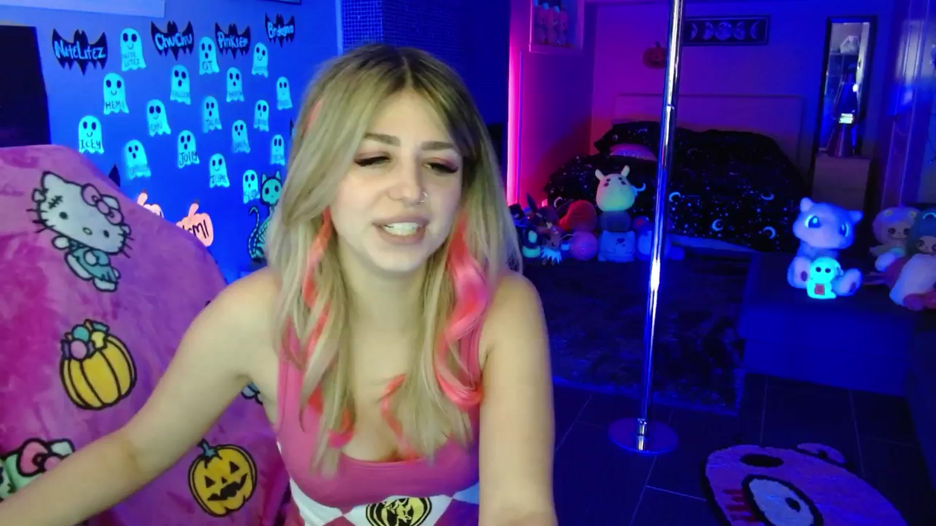 Gallery image thumbnail from Serafina's myfreecams stream on, 10/12/2025, 04:31 image 8 of 20