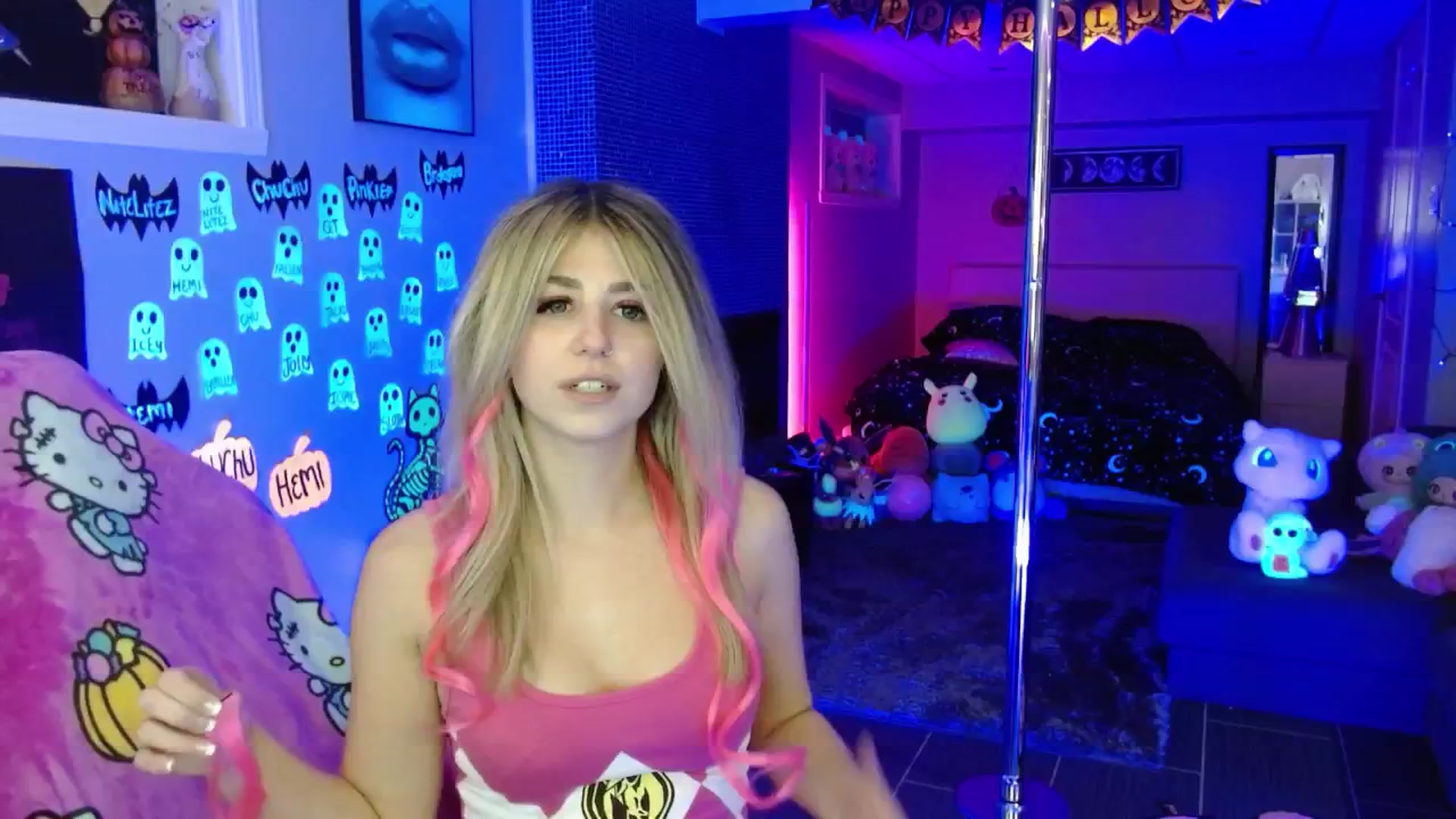 Gallery image thumbnail from Serafina's myfreecams stream on, 10/12/2025, 04:31 image 1 of 20