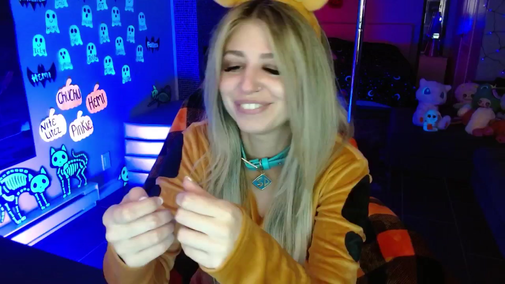 Gallery image thumbnail from Serafina's myfreecams stream on, 10/13/2025, 05:10 image 2 of 20