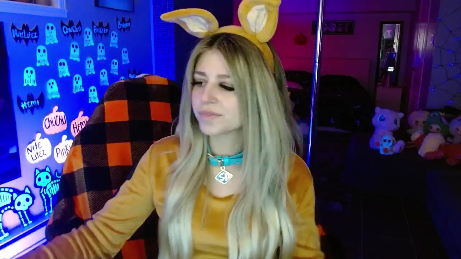 Gallery image thumbnail from Serafina's myfreecams stream on, 10/13/2025, 05:10 image 9 of 20