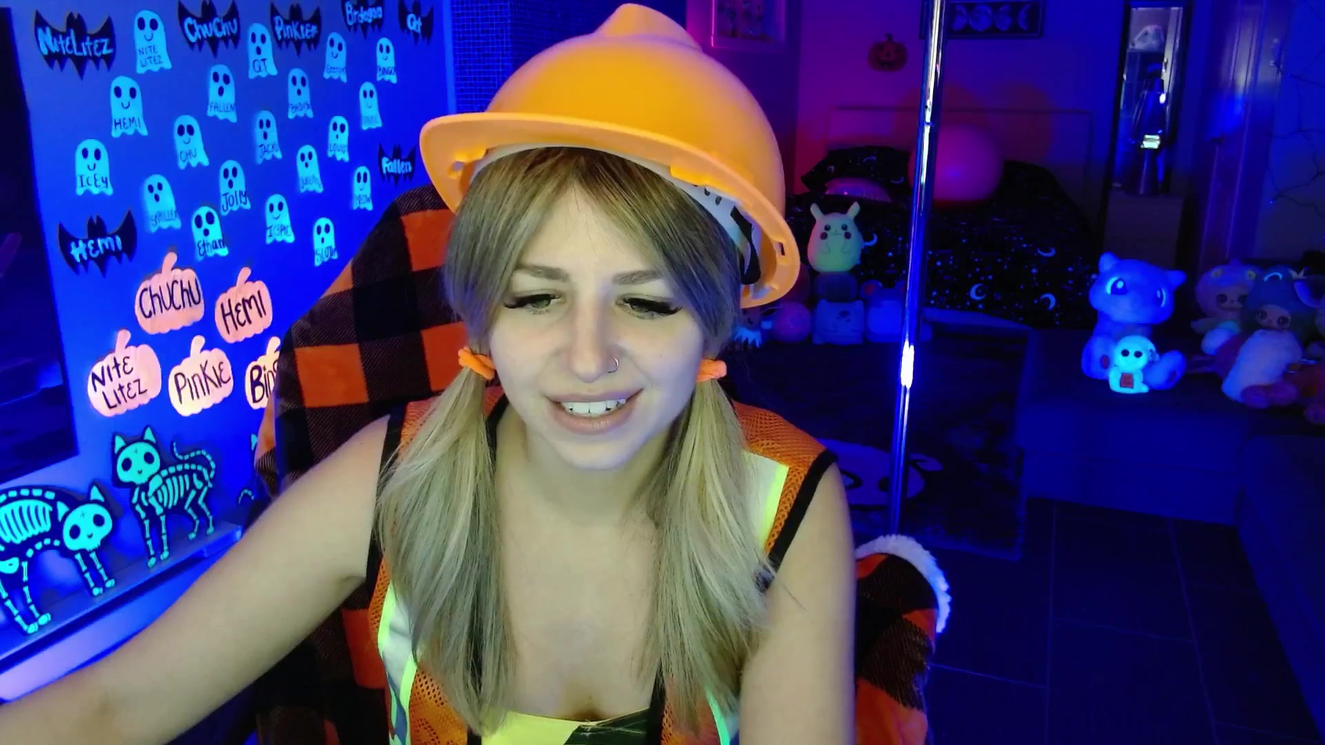 Gallery image thumbnail from Serafina's myfreecams stream on, 10/18/2025, 04:11 image 19 of 20