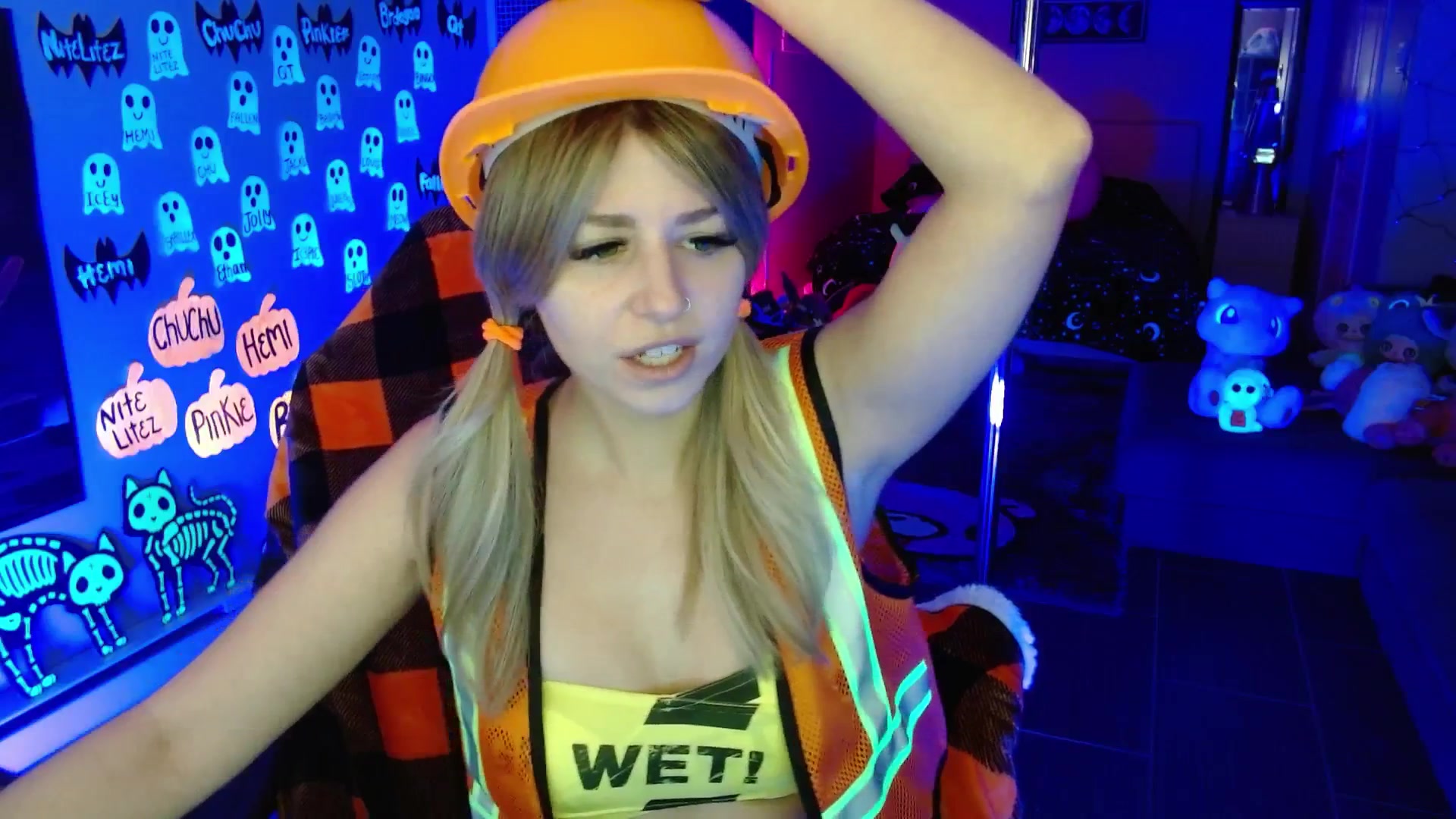 Gallery image thumbnail from Serafina's myfreecams stream on, 10/18/2025, 04:11 image 12 of 20