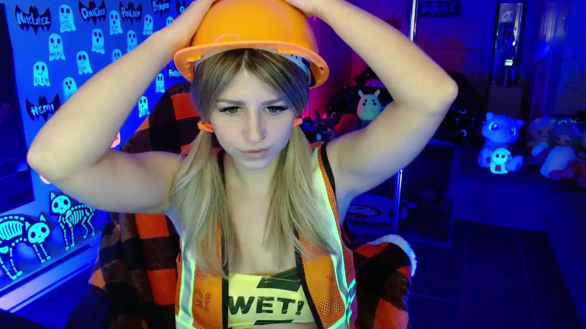 Gallery image thumbnail from Serafina's myfreecams stream on, 10/18/2025, 04:11 image 9 of 20