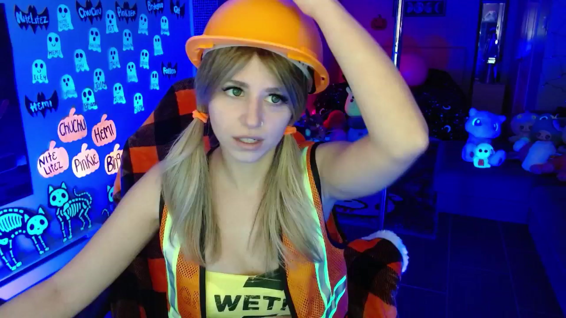 Gallery image thumbnail from Serafina's myfreecams stream on, 10/18/2025, 04:11 image 10 of 20