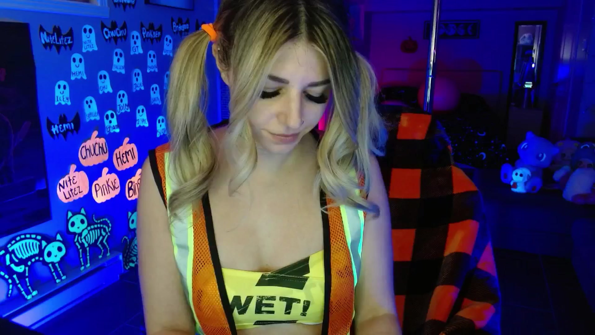 Gallery image thumbnail from Serafina's myfreecams stream on, 10/24/2025, 04:04 image 7 of 20