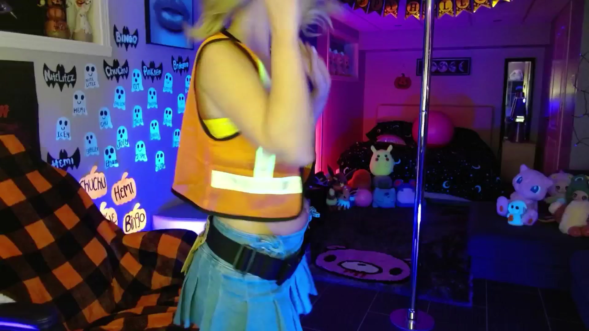 Gallery image thumbnail from Serafina's myfreecams stream on, 10/24/2025, 04:04 image 19 of 20