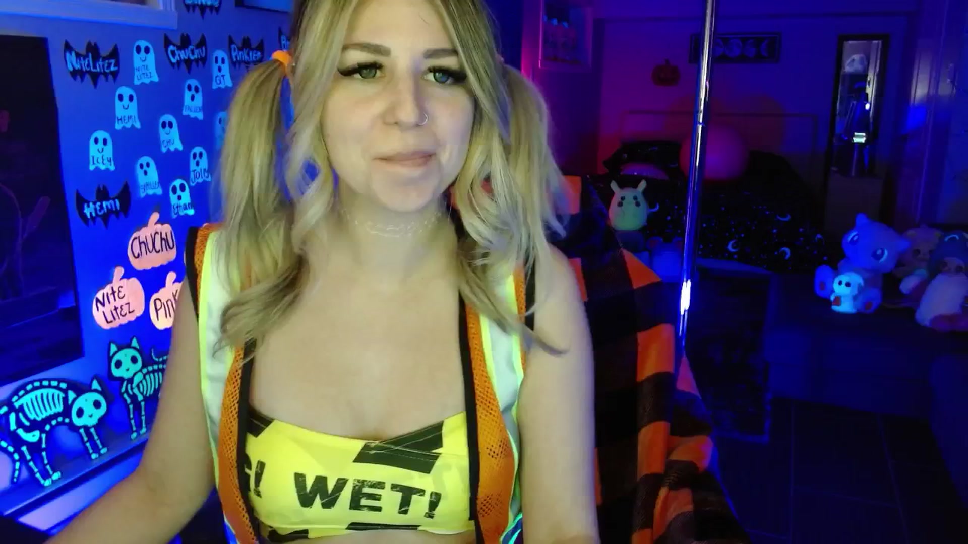 Gallery image thumbnail from Serafina's myfreecams stream on, 10/24/2025, 04:04 image 9 of 20