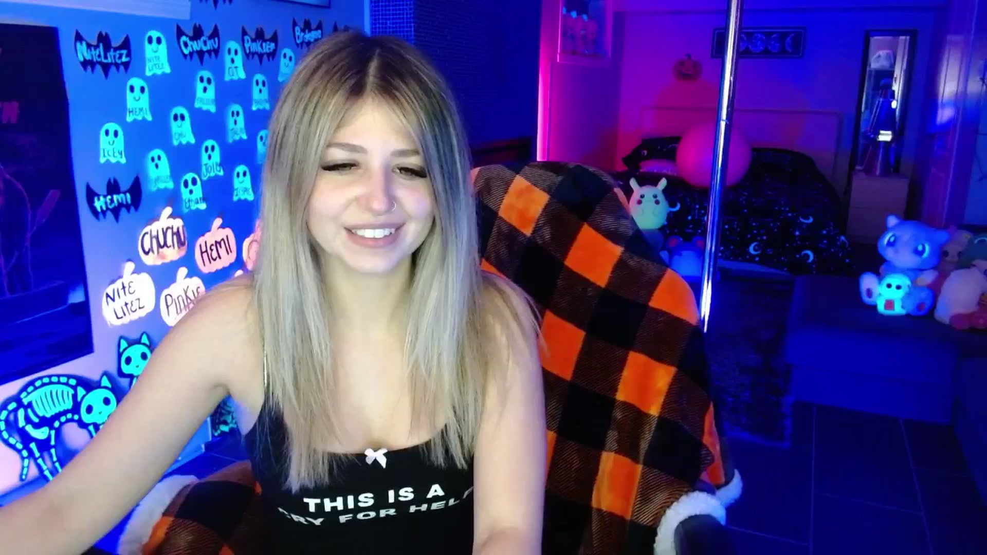 Gallery image thumbnail from Serafina's myfreecams stream on, 11/02/2025, 03:54 image 13 of 20