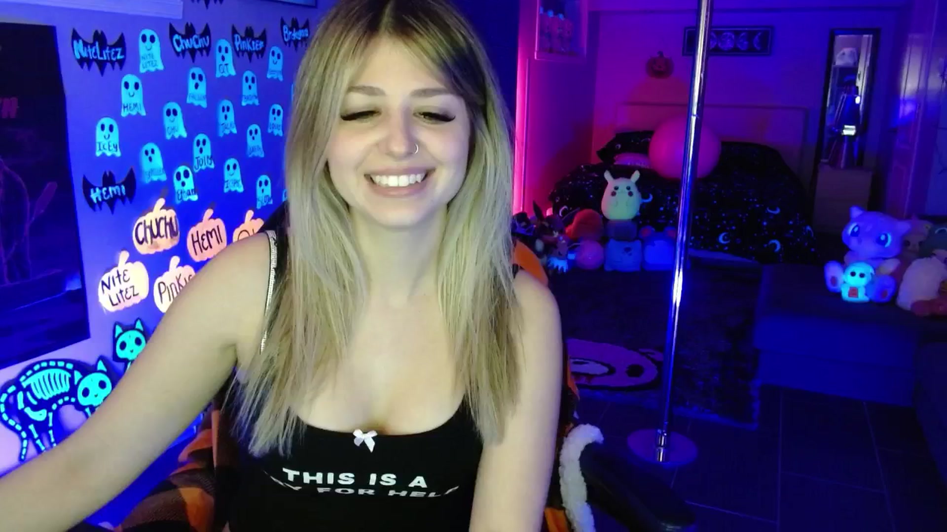 Gallery image thumbnail from Serafina's myfreecams stream on, 11/02/2025, 03:54 image 15 of 20