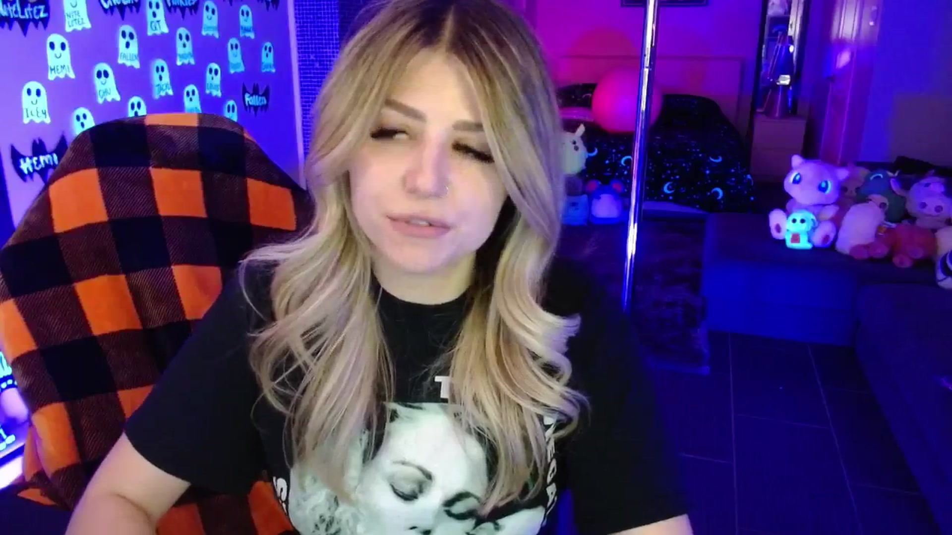 Gallery image thumbnail from Serafina's myfreecams stream on, 11/05/2025, 04:47 image 19 of 20