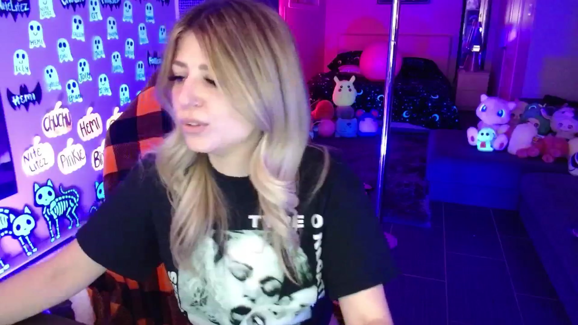 Gallery image thumbnail from Serafina's myfreecams stream on, 11/05/2025, 04:47 image 15 of 20