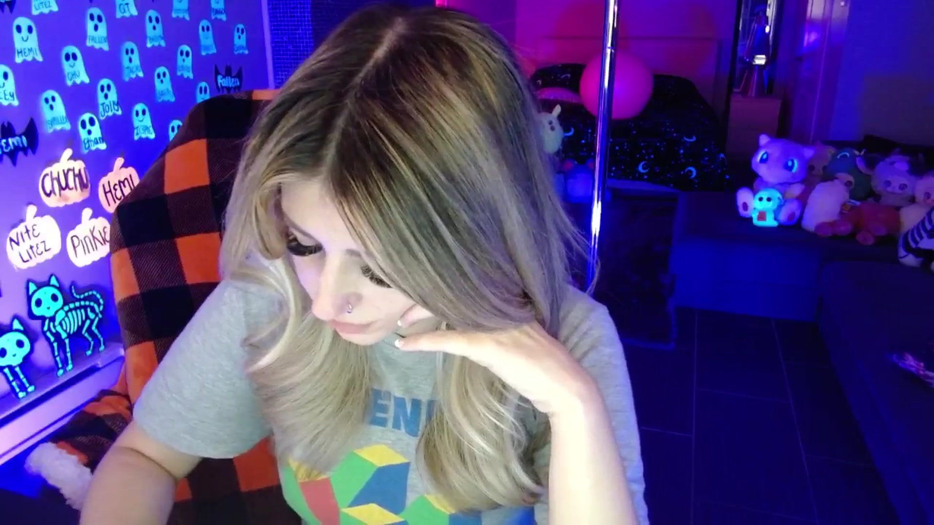 Gallery image thumbnail from Serafina's myfreecams stream on, 11/06/2025, 03:53 image 11 of 20