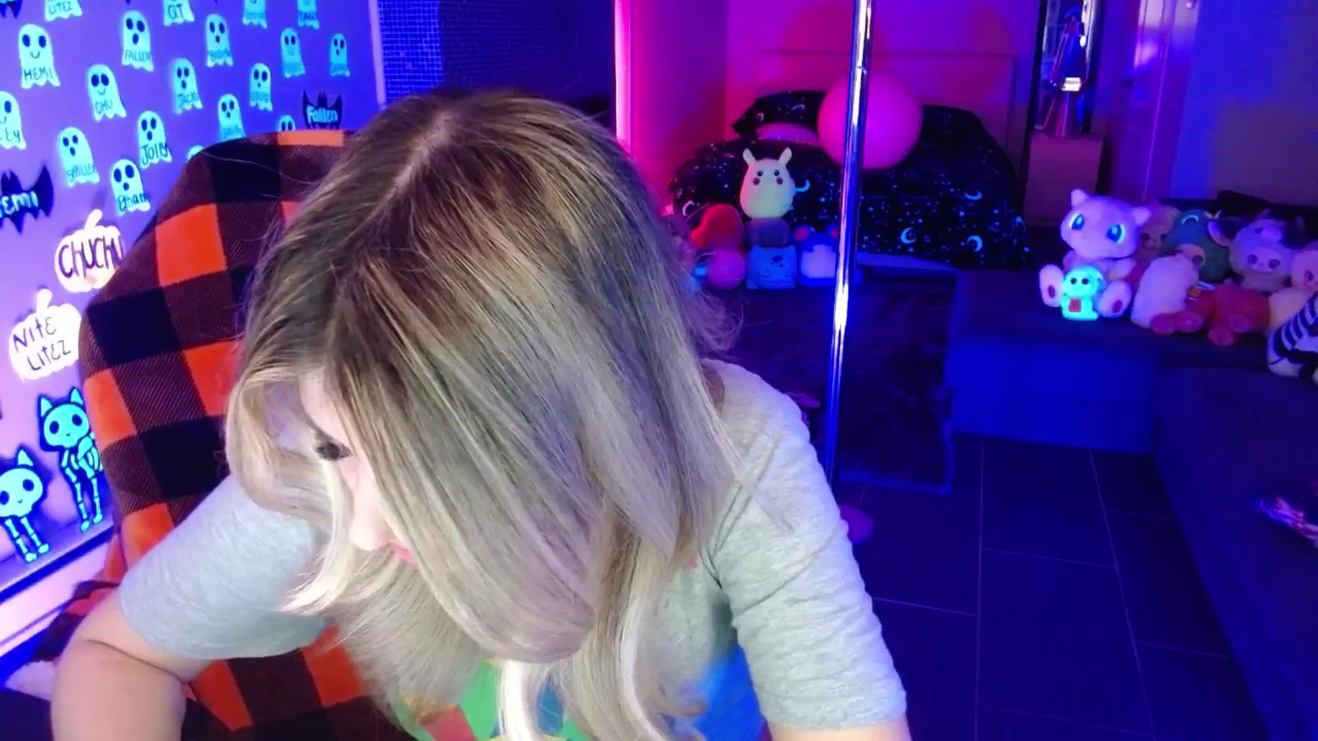 Gallery image thumbnail from Serafina's myfreecams stream on, 11/06/2025, 03:53 image 9 of 20