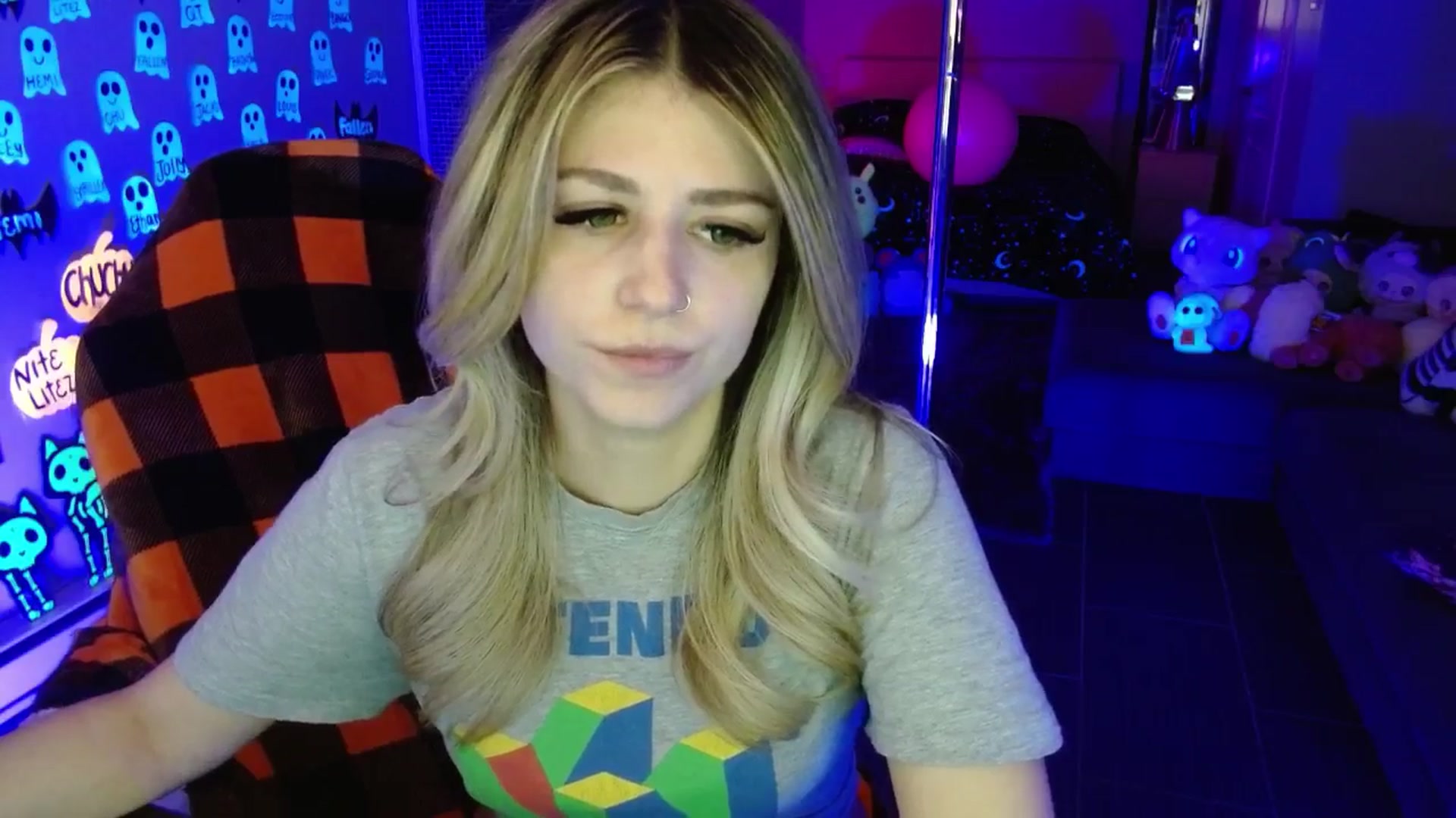 Gallery image thumbnail from Serafina's myfreecams stream on, 11/06/2025, 03:53 image 12 of 20