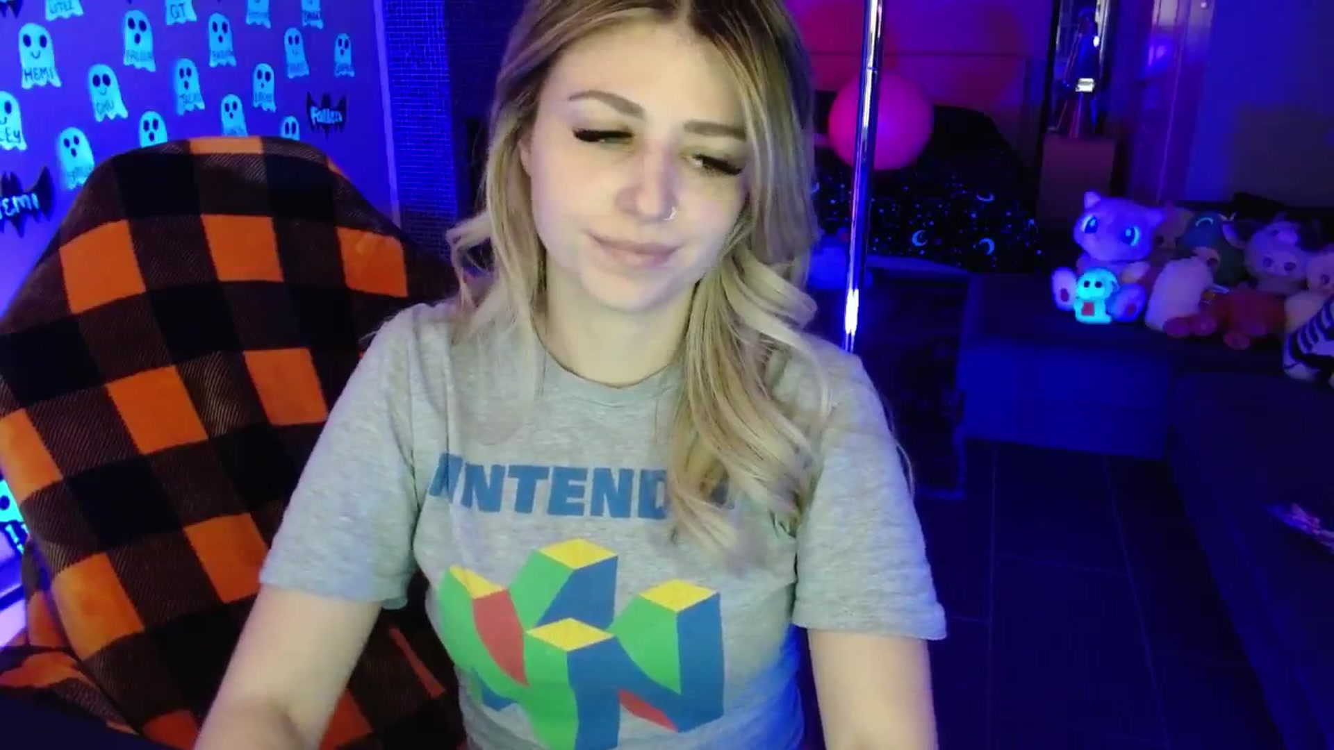 Gallery image thumbnail from Serafina's myfreecams stream on, 11/06/2025, 03:53 image 15 of 20