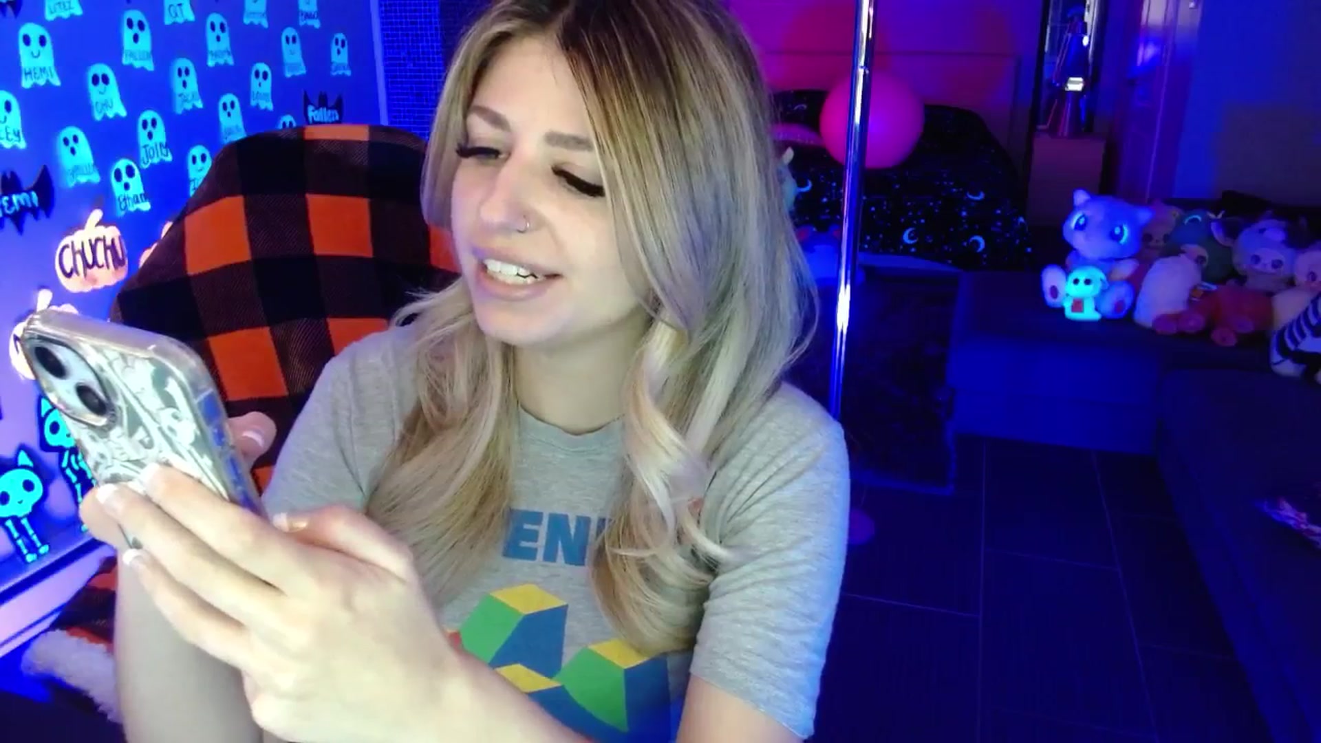 Gallery image thumbnail from Serafina's myfreecams stream on, 11/06/2025, 03:53 image 14 of 20