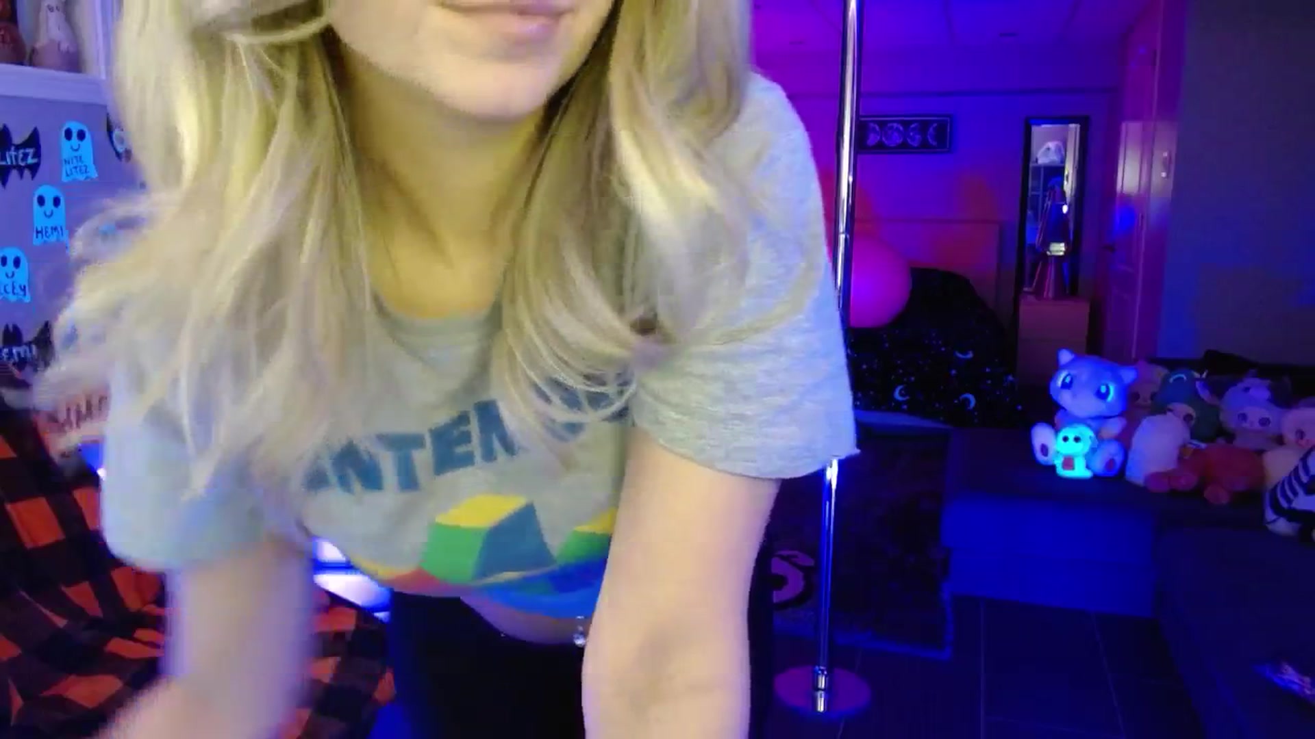 Gallery image thumbnail from Serafina's myfreecams stream on, 11/06/2025, 03:53 image 16 of 20