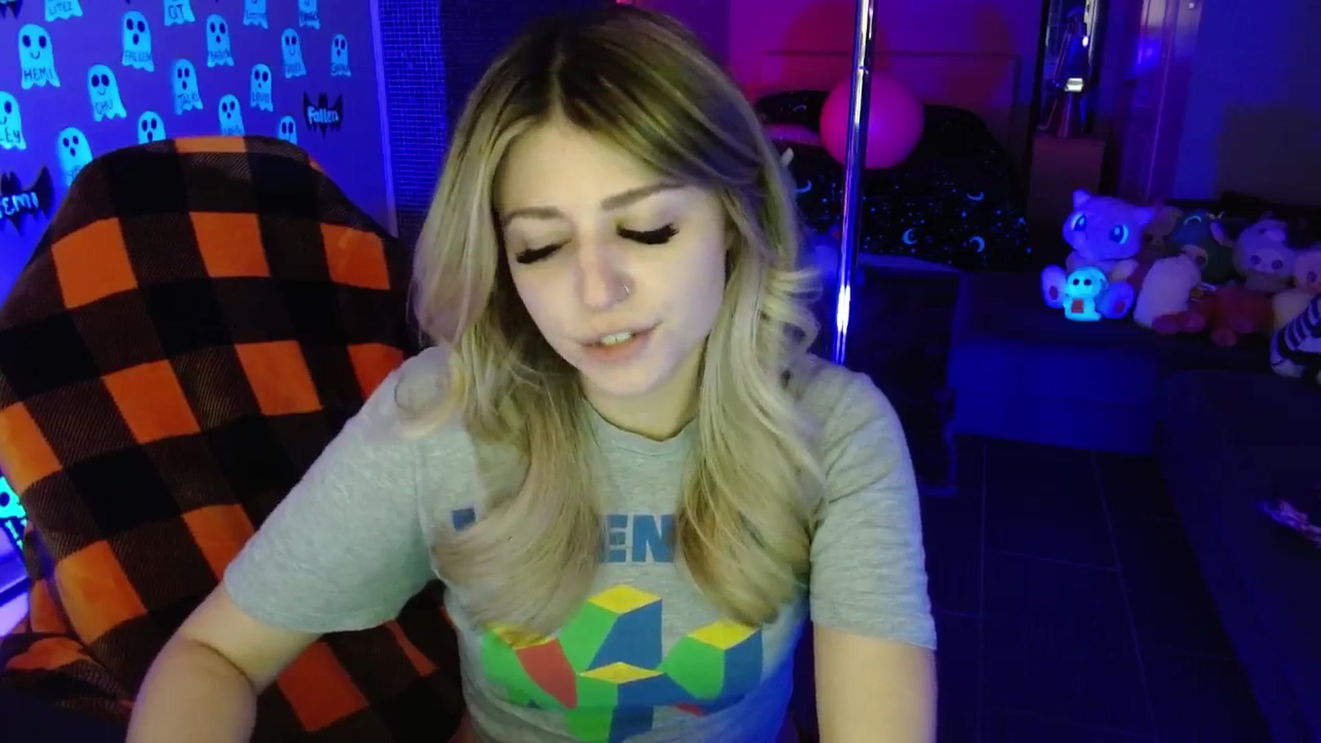 Gallery image thumbnail from Serafina's myfreecams stream on, 11/06/2025, 03:53 image 6 of 20