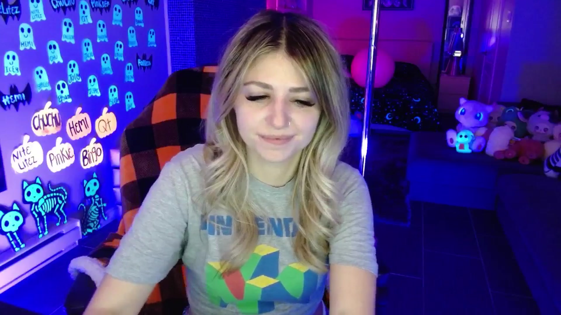 Gallery image thumbnail from Serafina's myfreecams stream on, 11/06/2025, 05:40 image 2 of 20