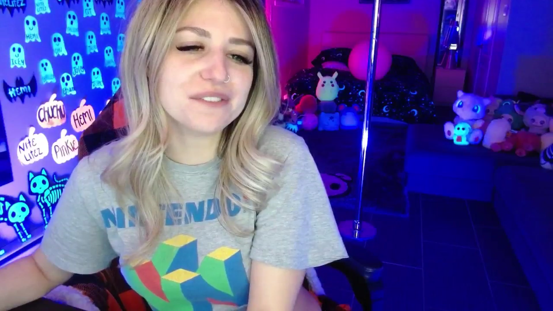 Gallery image thumbnail from Serafina's myfreecams stream on, 11/06/2025, 05:40 image 9 of 20