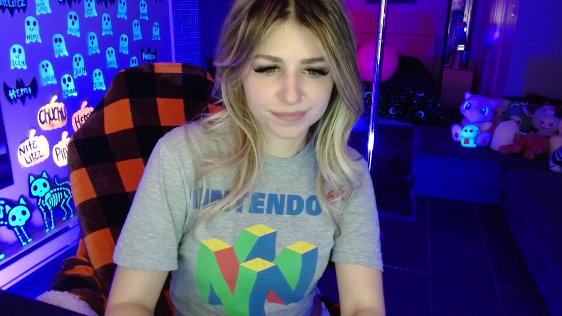 Gallery image thumbnail from Serafina's myfreecams stream on, 11/06/2025, 05:40 image 19 of 20