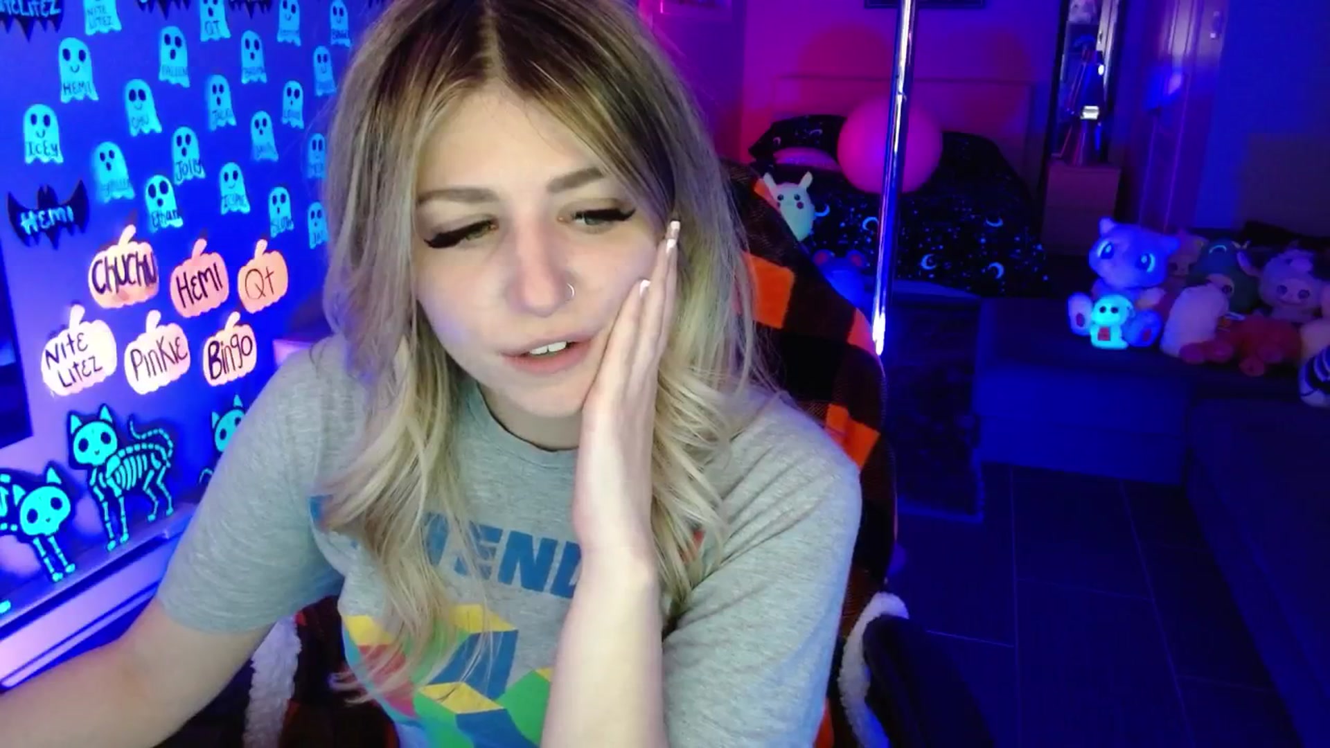 Gallery image thumbnail from Serafina's myfreecams stream on, 11/06/2025, 05:40 image 10 of 20