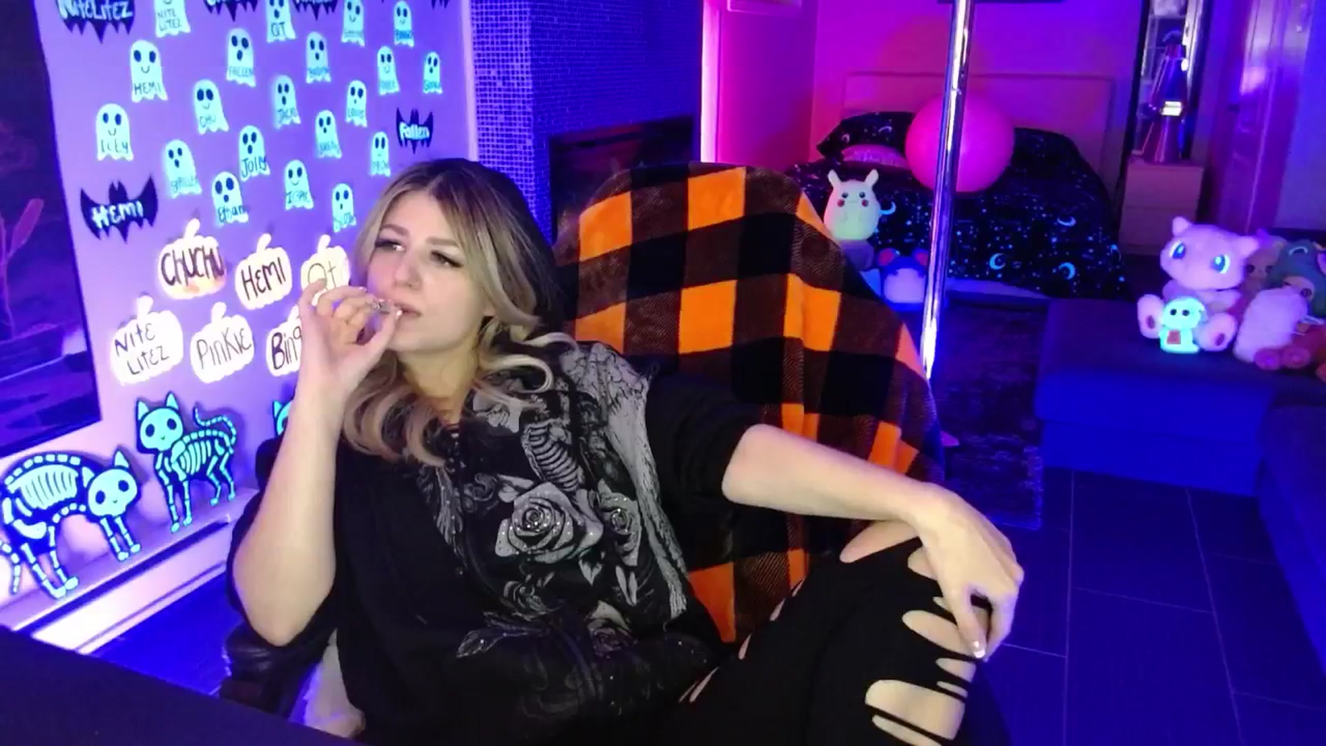 Gallery image thumbnail from Serafina's myfreecams stream on, 11/08/2025, 07:20 image 9 of 20