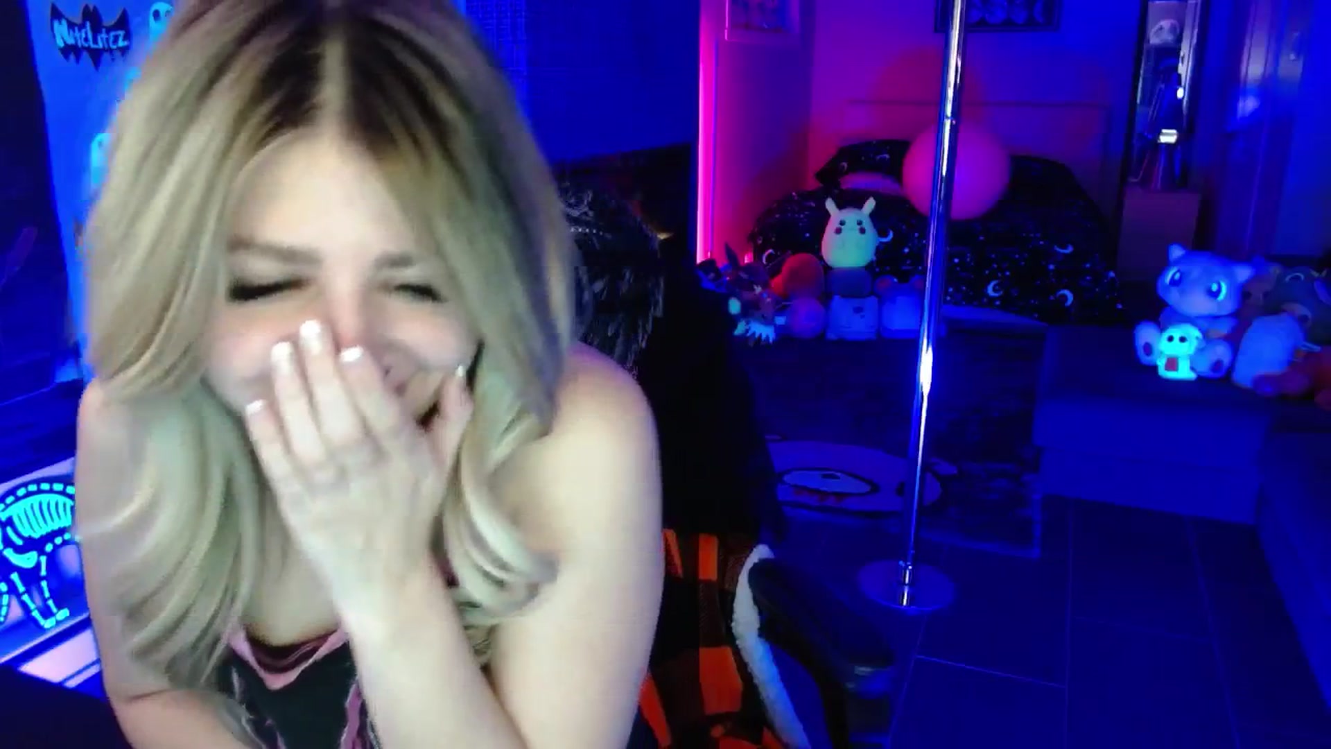 Gallery image thumbnail from Serafina's myfreecams stream on, 11/08/2025, 07:20 image 15 of 20