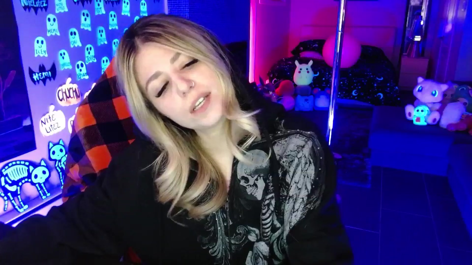 Gallery image thumbnail from Serafina's myfreecams stream on, 11/08/2025, 07:20 image 2 of 20