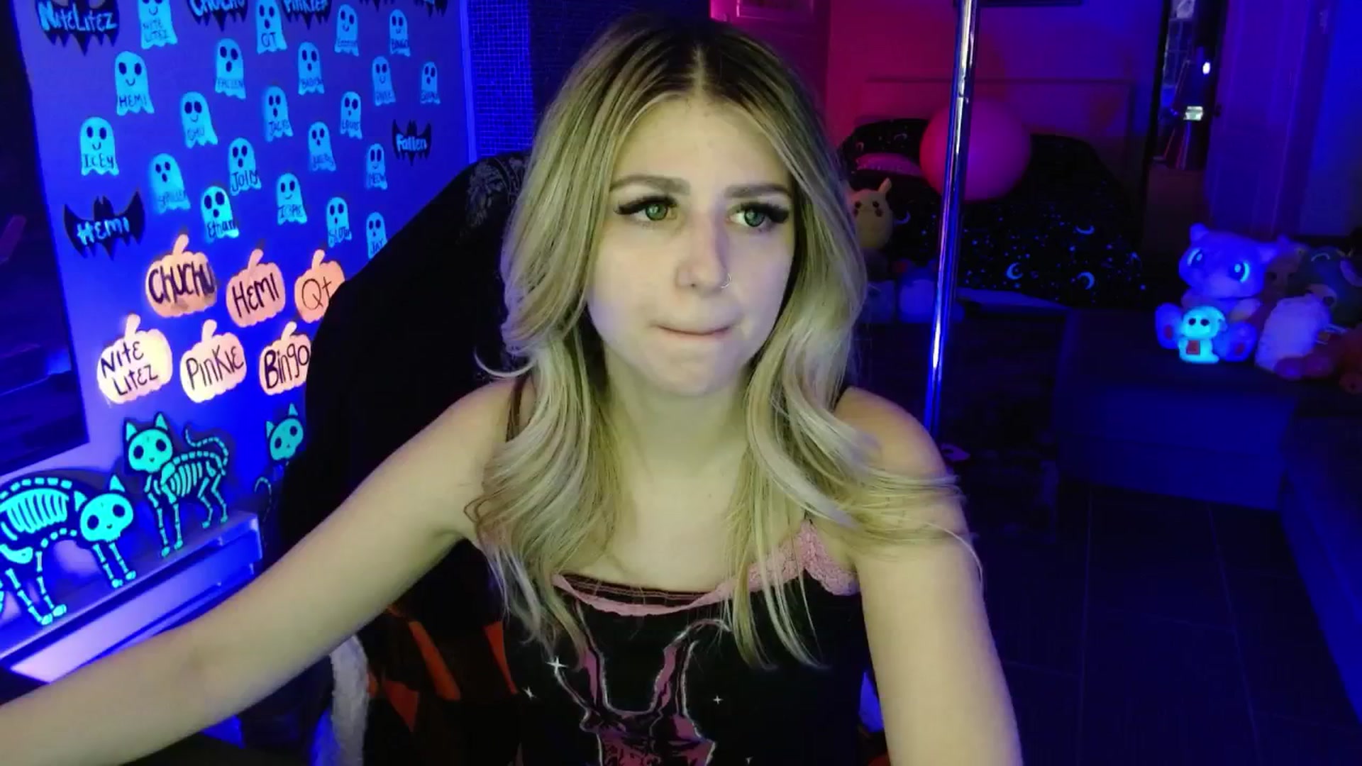 Gallery image thumbnail from Serafina's myfreecams stream on, 11/08/2025, 07:48 image 2 of 20