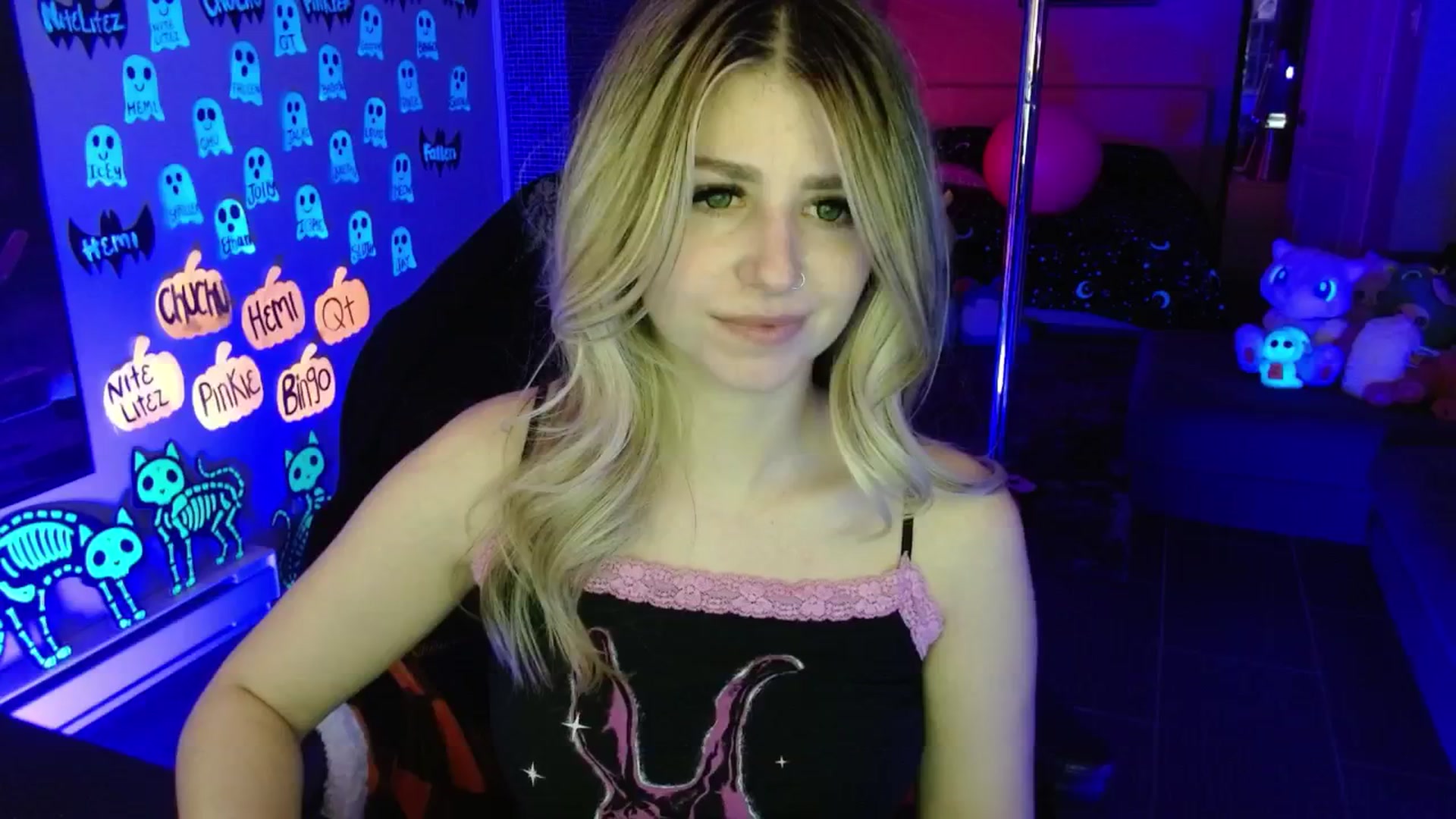 Gallery image thumbnail from Serafina's myfreecams stream on, 11/08/2025, 07:48 image 11 of 20