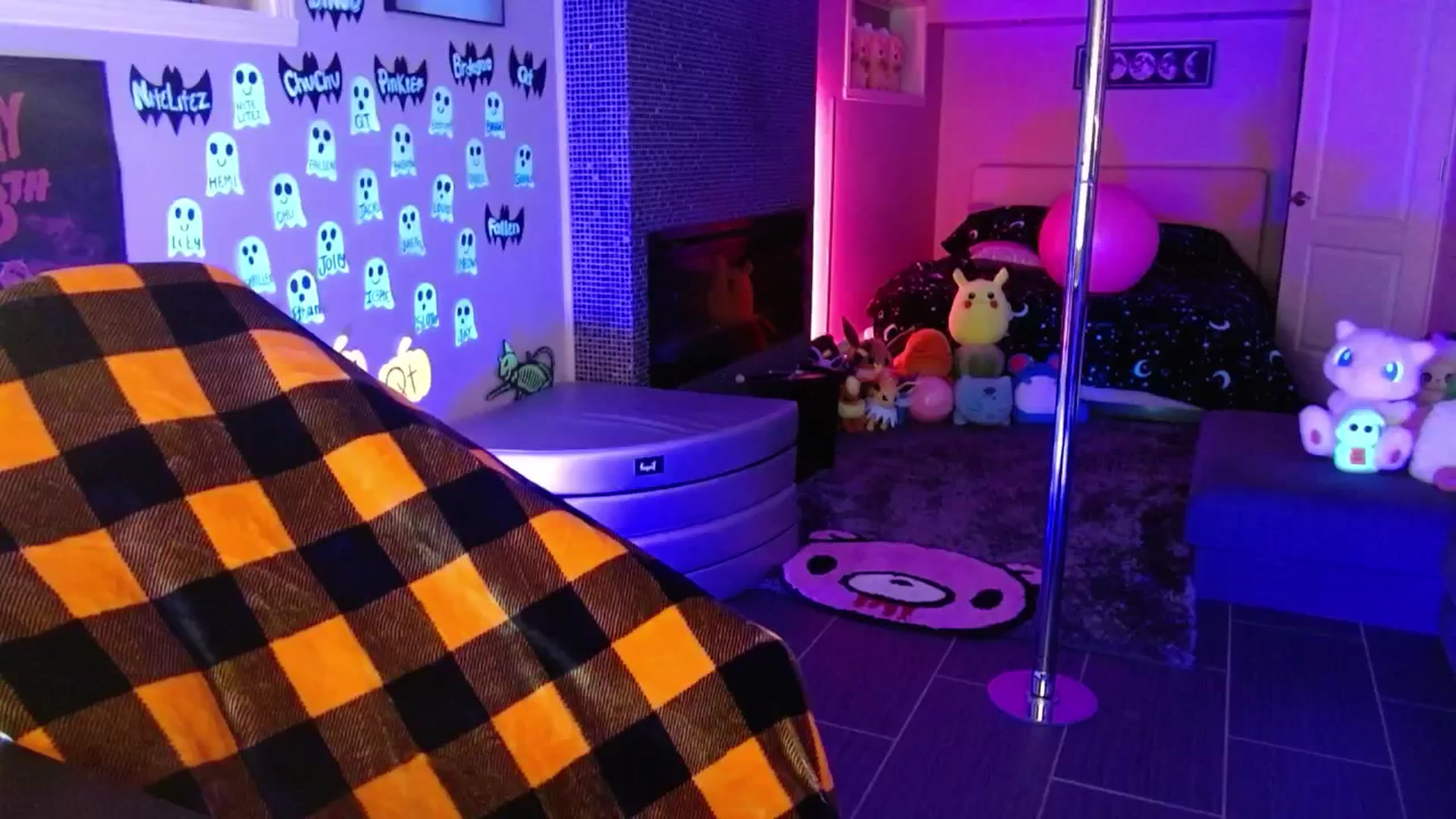 Gallery image thumbnail from Serafina's myfreecams stream on, 11/13/2025, 04:01 image 20 of 20