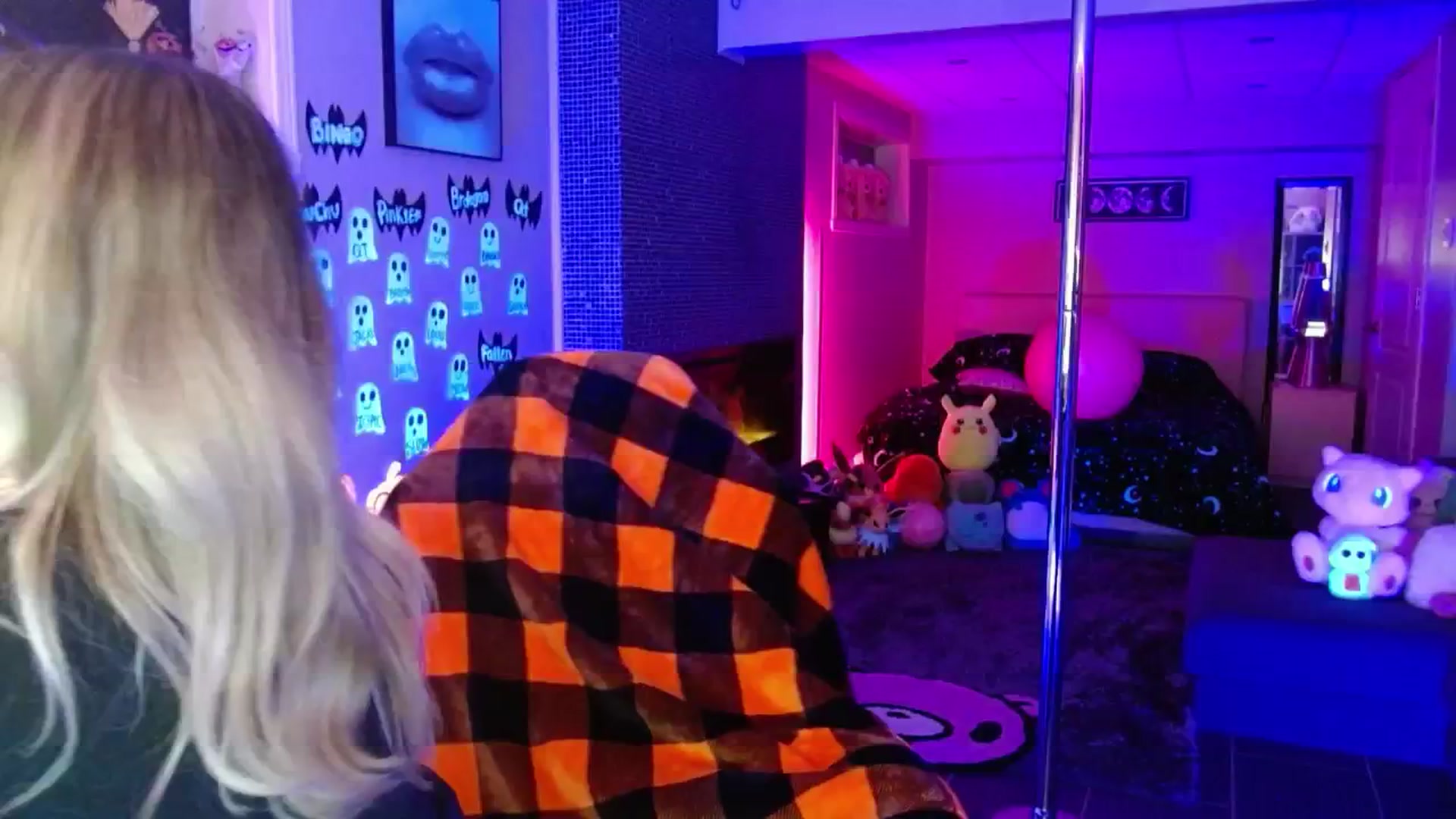 Gallery image thumbnail from Serafina's myfreecams stream on, 11/13/2025, 04:01 image 9 of 20