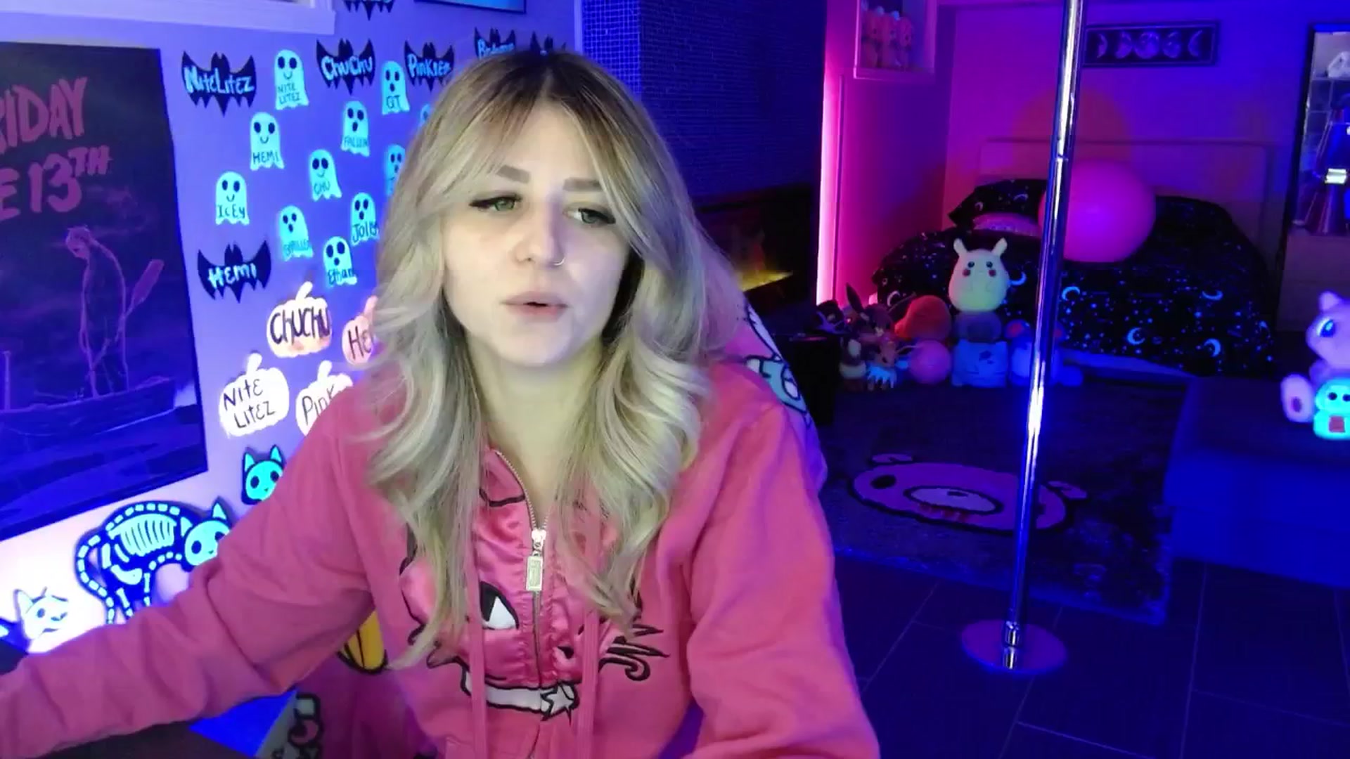 Gallery image thumbnail from Serafina's myfreecams stream on, 11/15/2025, 04:48 image 16 of 20