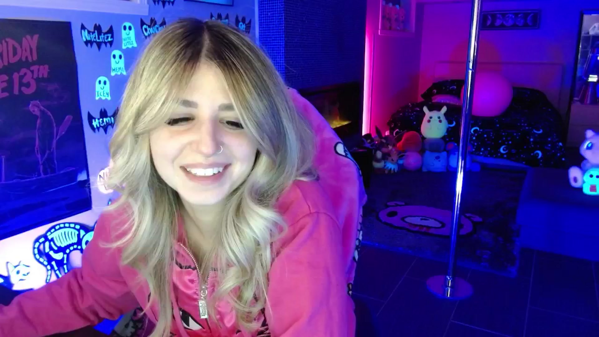 Gallery image thumbnail from Serafina's myfreecams stream on, 11/15/2025, 04:48 image 8 of 20